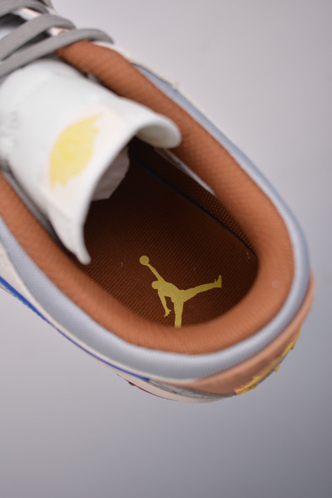 Nike Sneakers-325