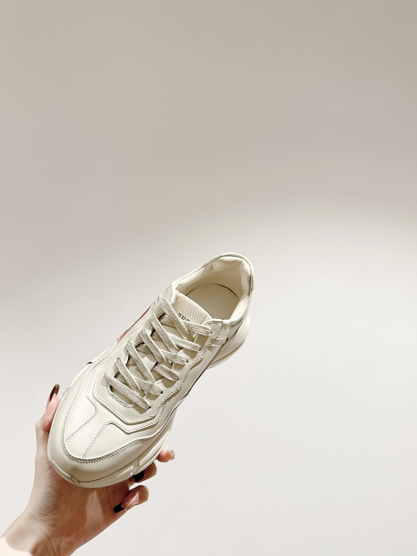Gucci Sneakers-214