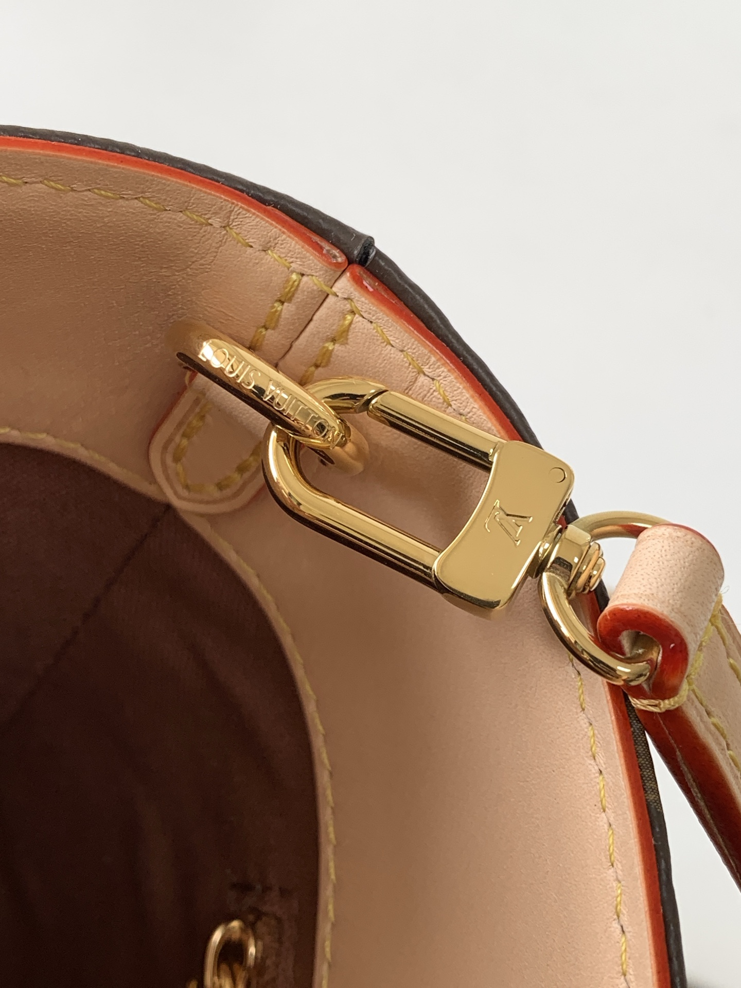 Louis Vuitton bag-209