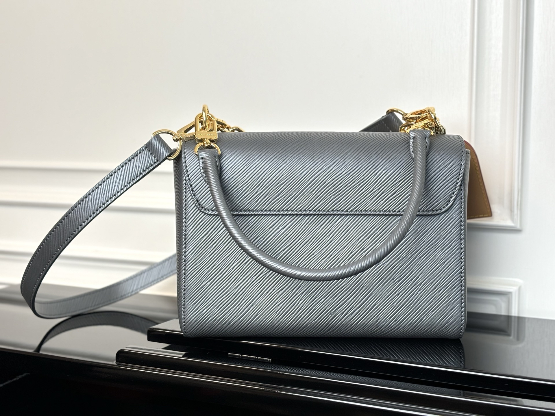 Louis Vuitton bag-15