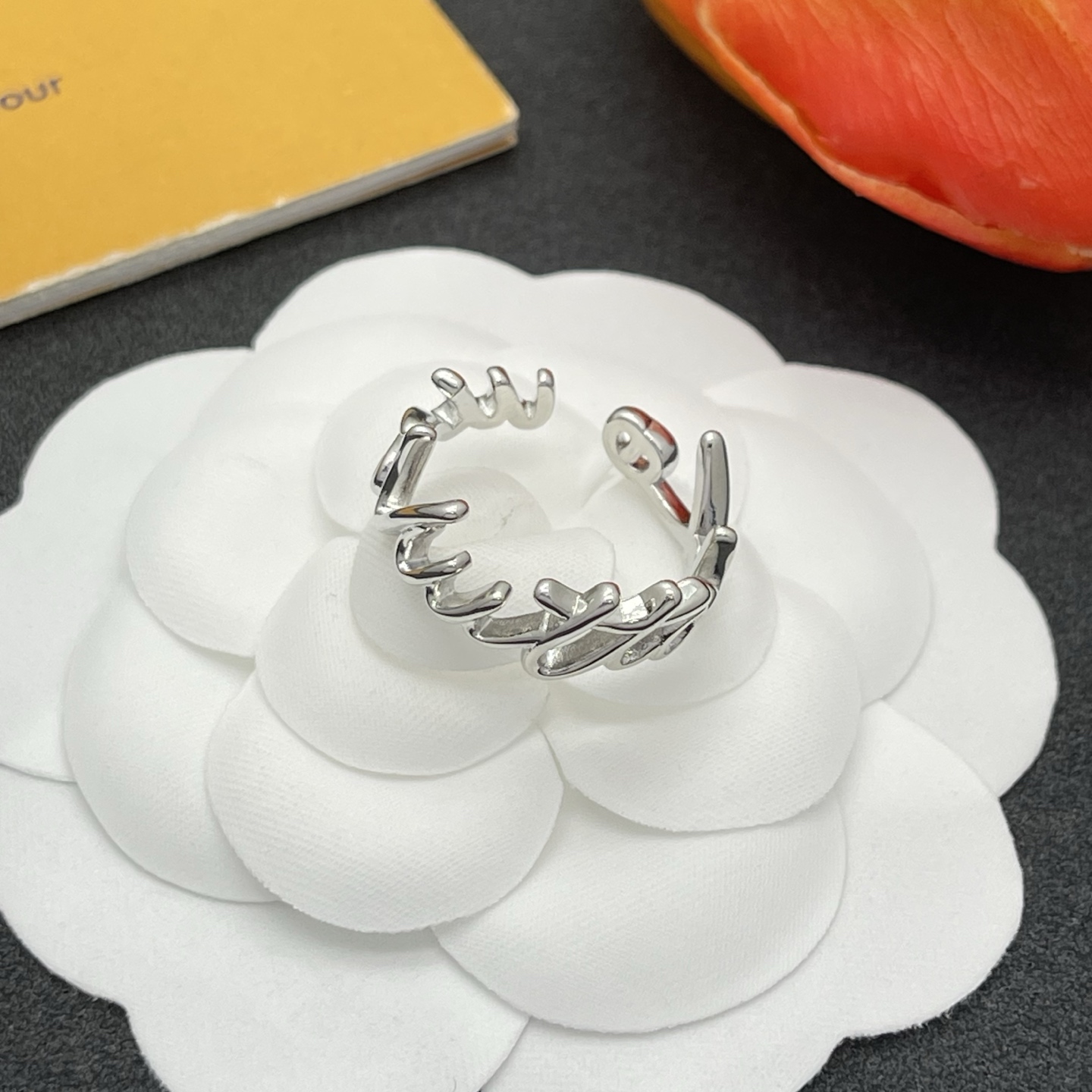 LV ring-81