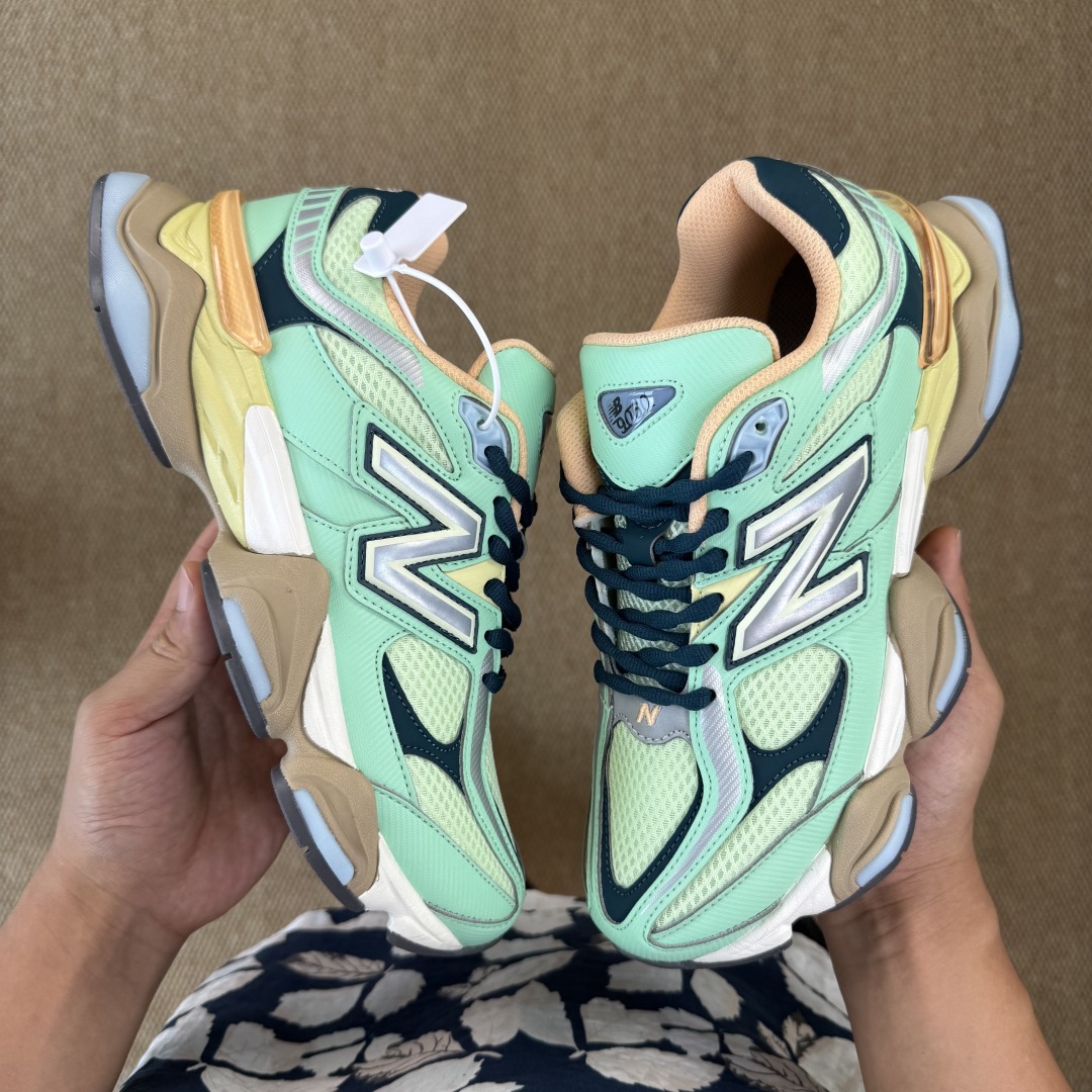 New Balance Sneakers-236