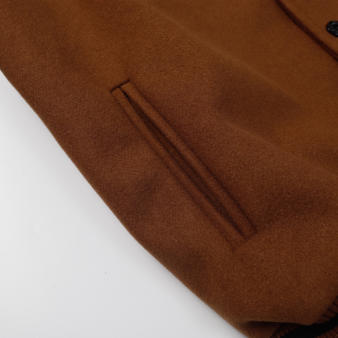 LV Clothing-280
