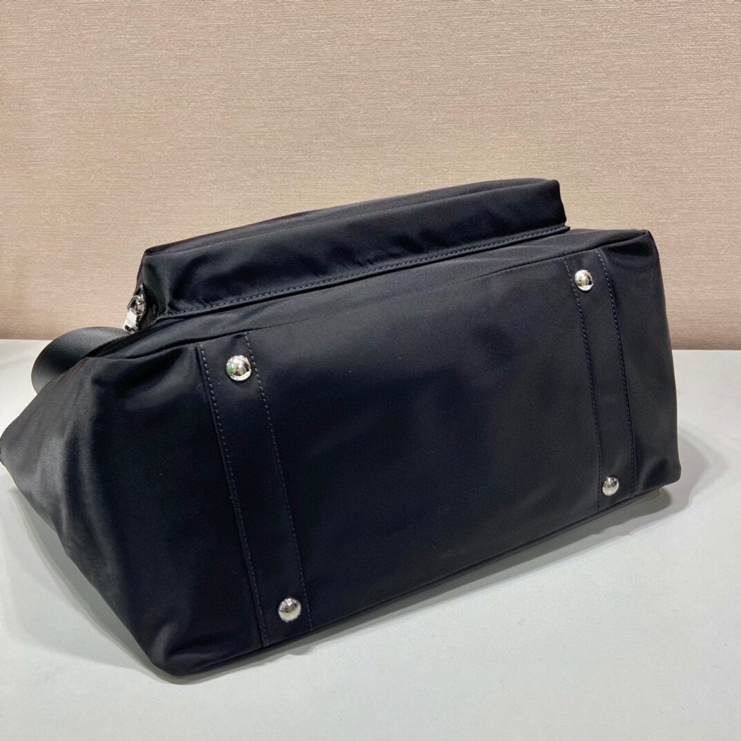 Prada bag-128