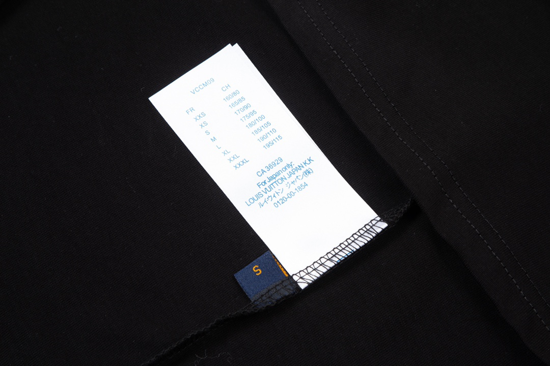 LV clothing-135