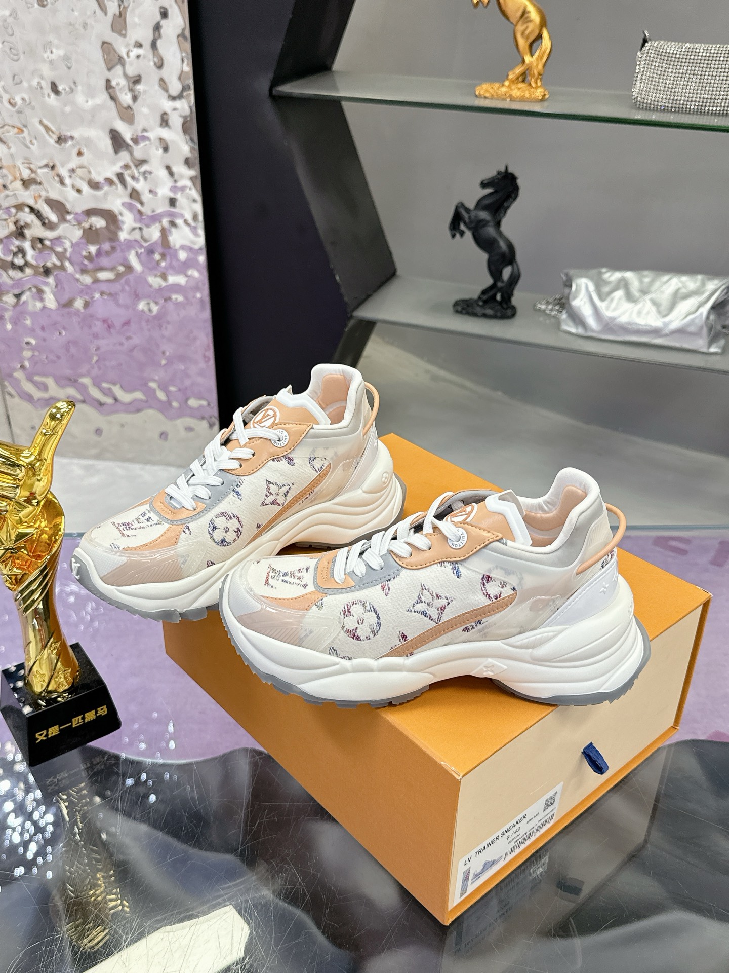 Lv Sneakers-203