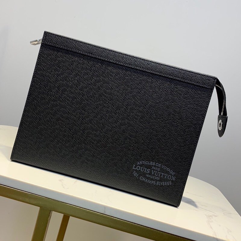 louis Vitton M30395 Men Pochette Voyage Taiga Leather Noir