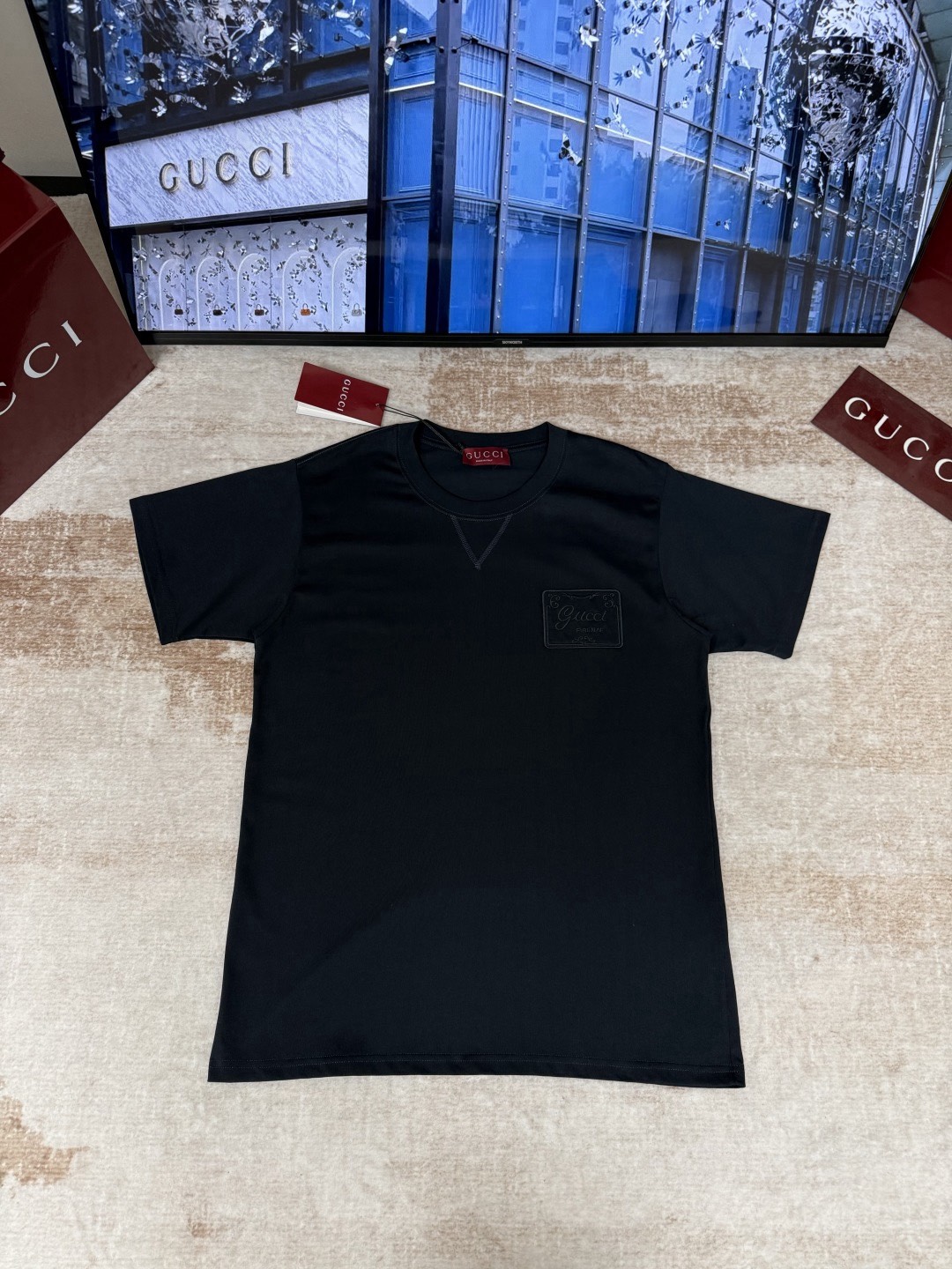 Gucci clothing-133
