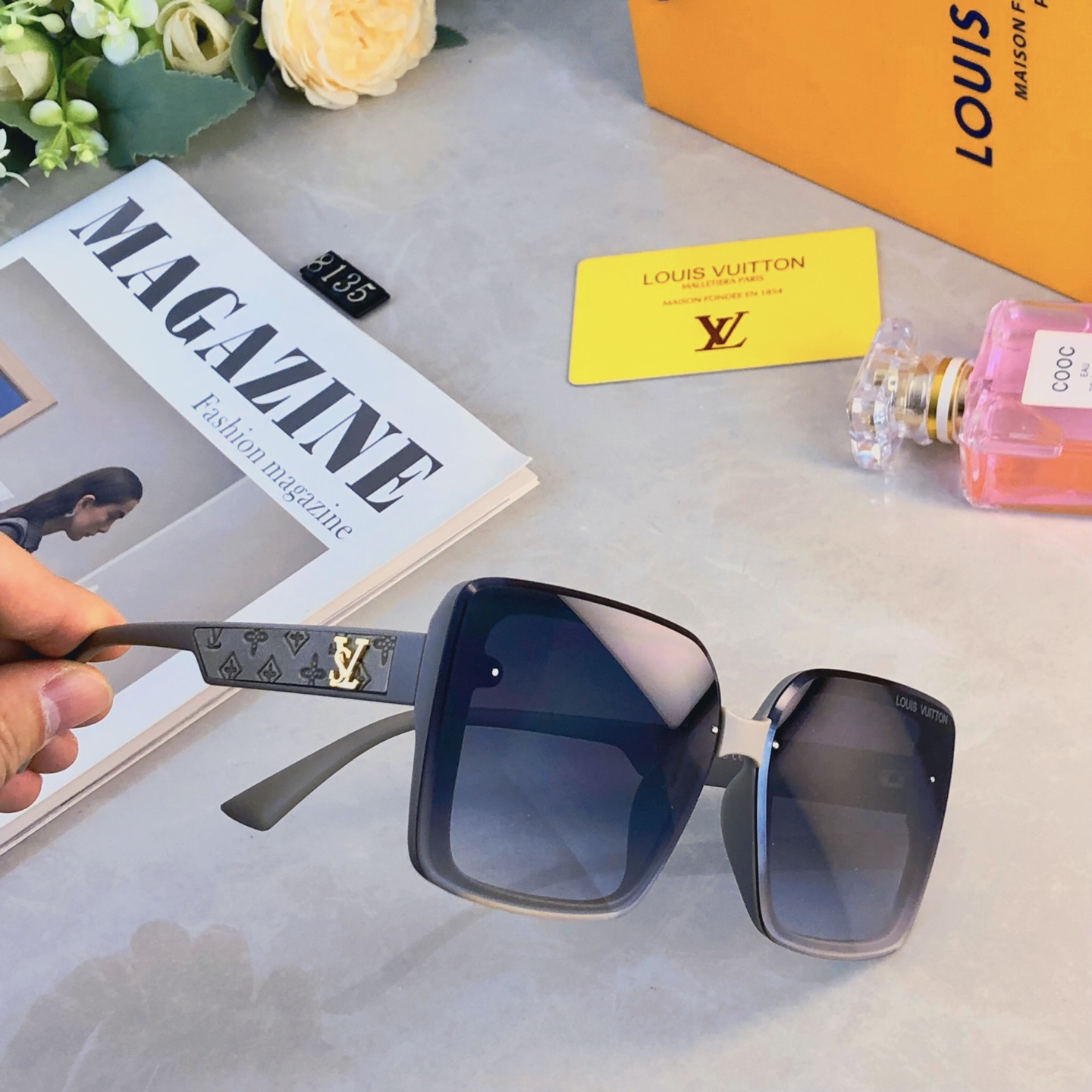 LV glasses-27