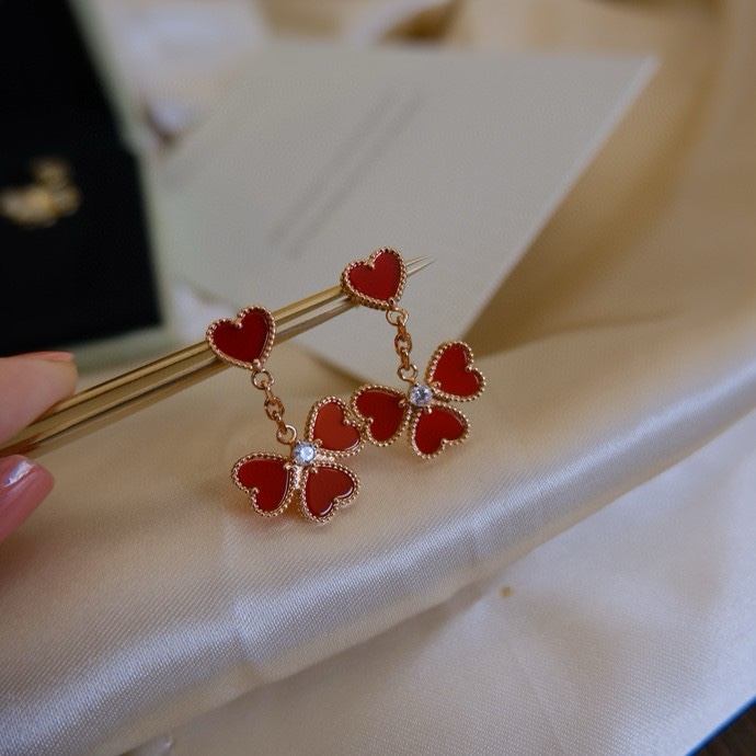 Van Cleef & Arpels earring-124