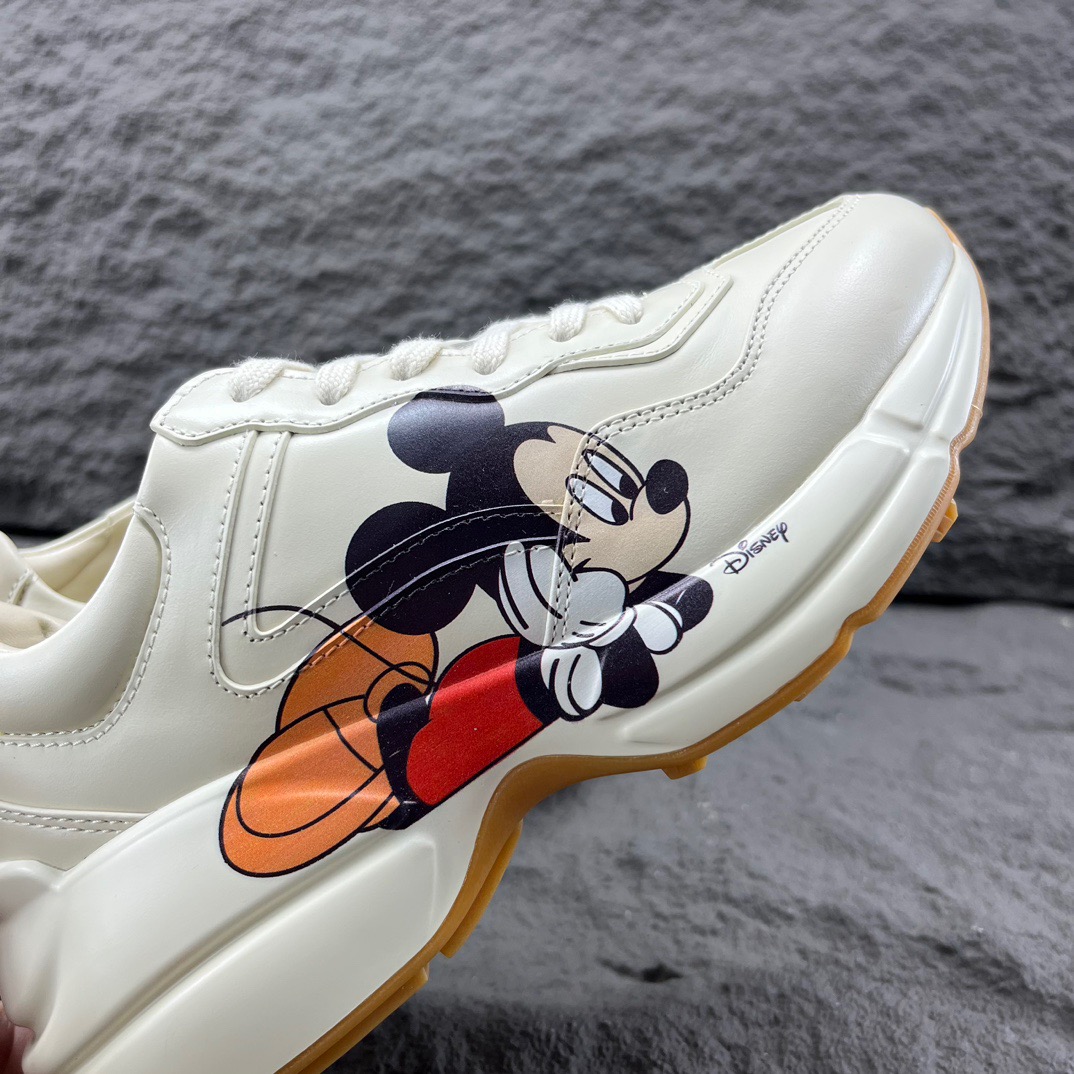 Gucci Sneakers-171