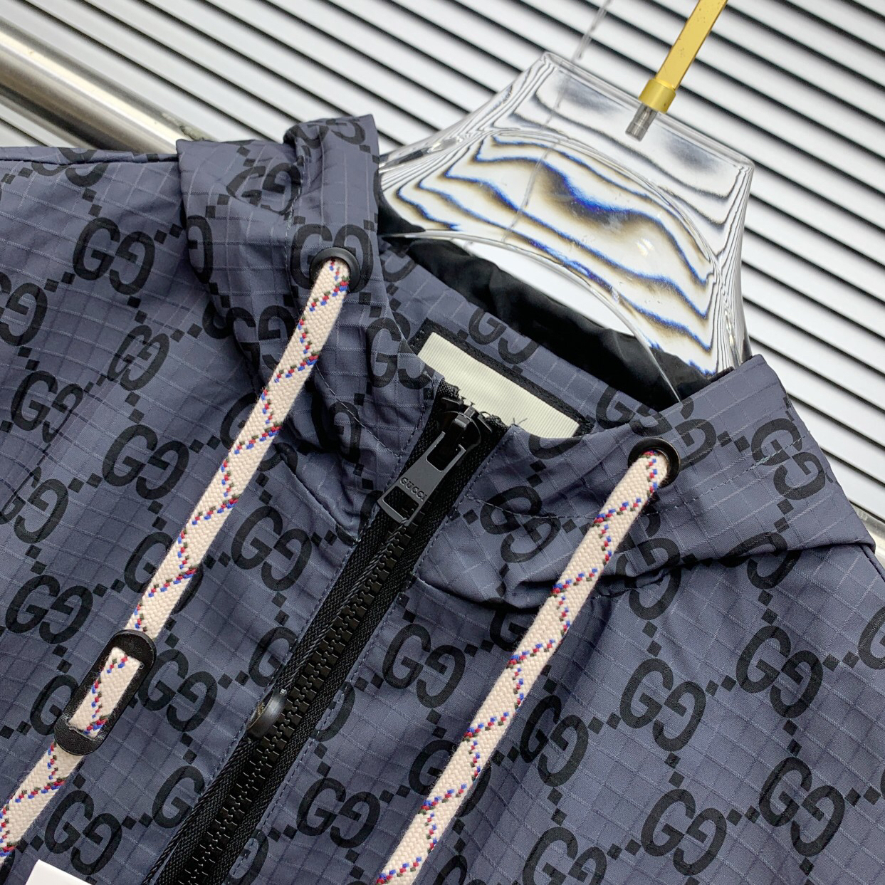 Gucci Clothing-341