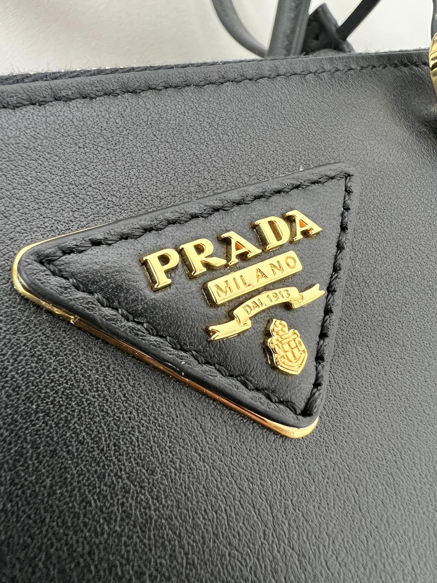 Prada bag-5