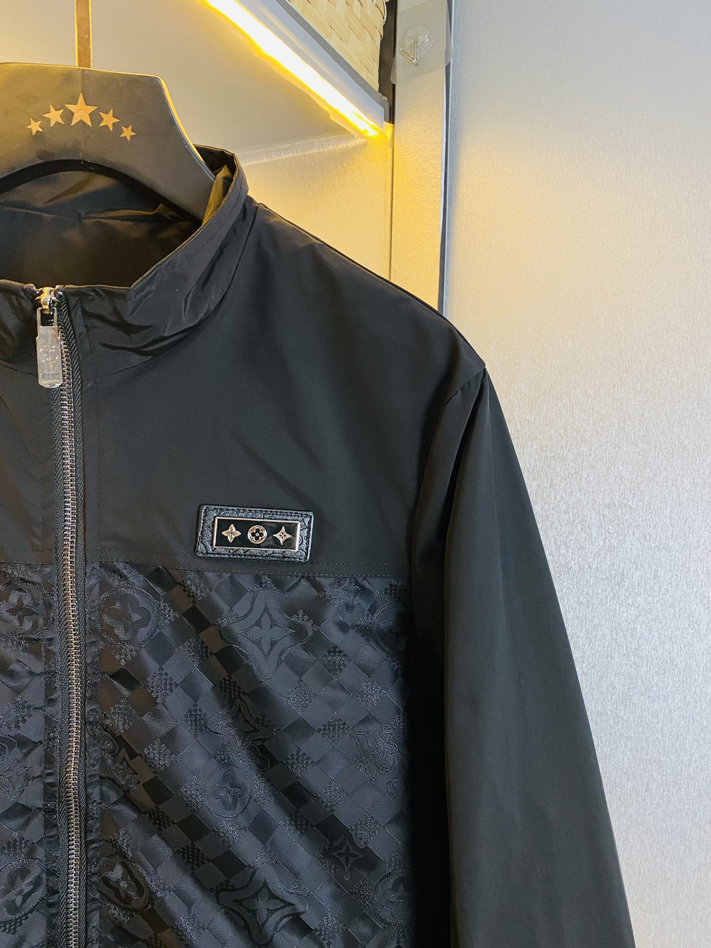 LV Clothing-289