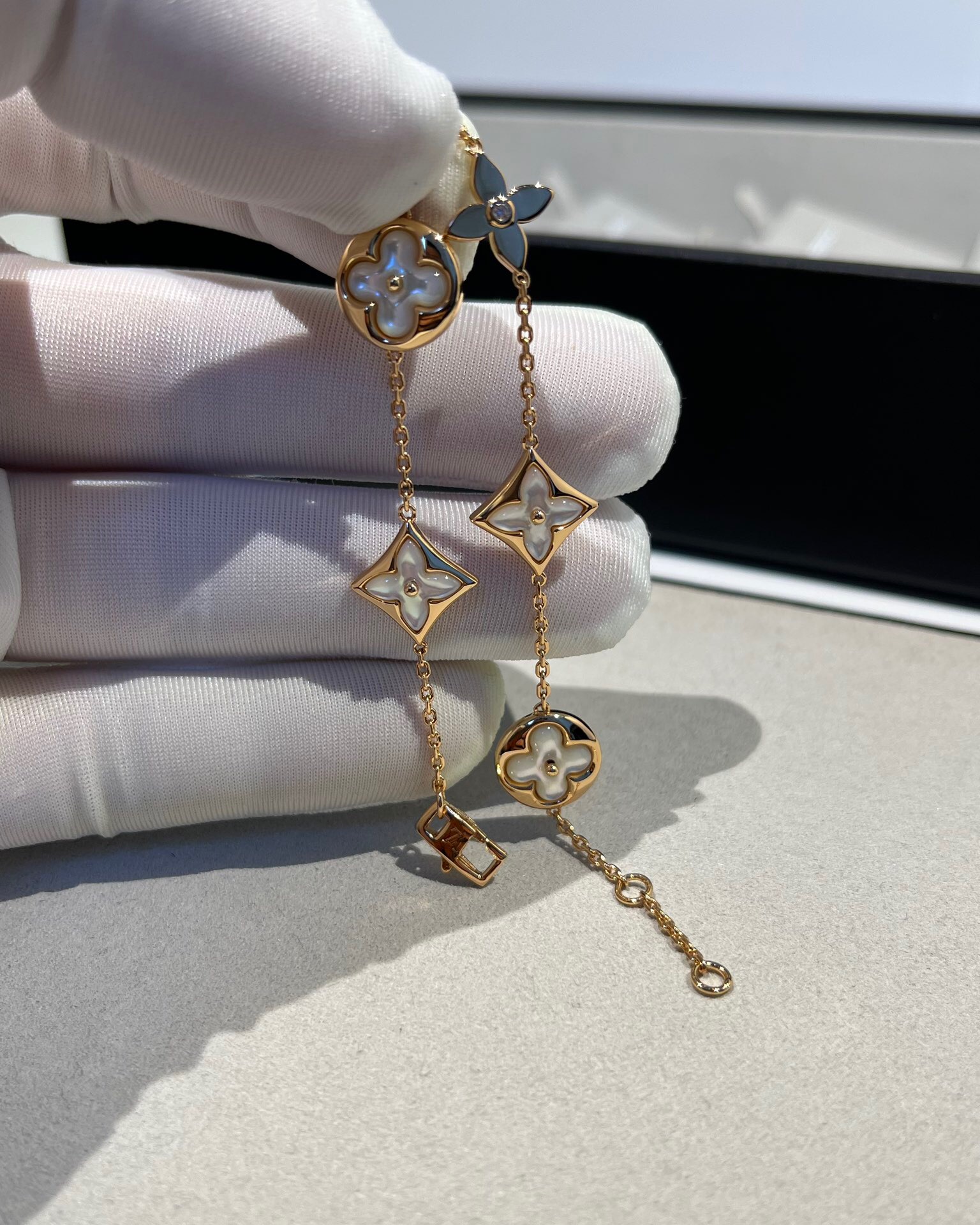LV Bracelet-5