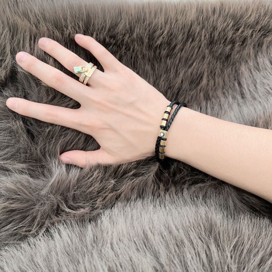 LV ring-83