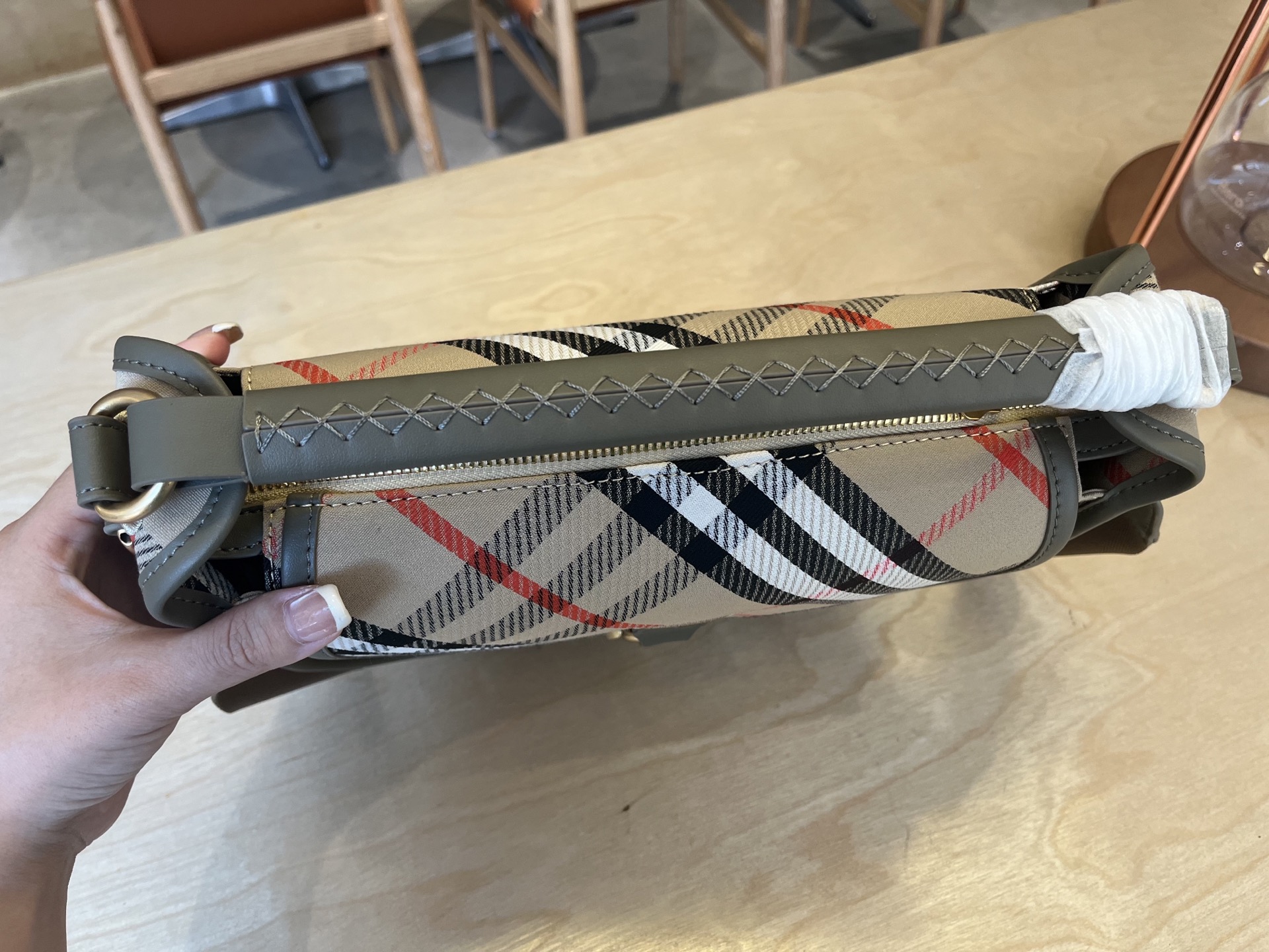 Burberry bag-132