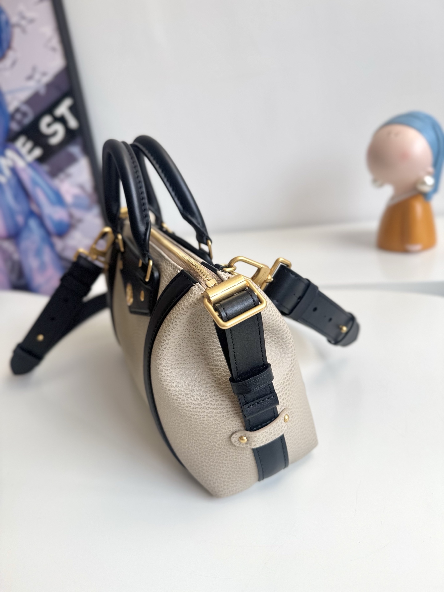 Louis Vuitton bag-201