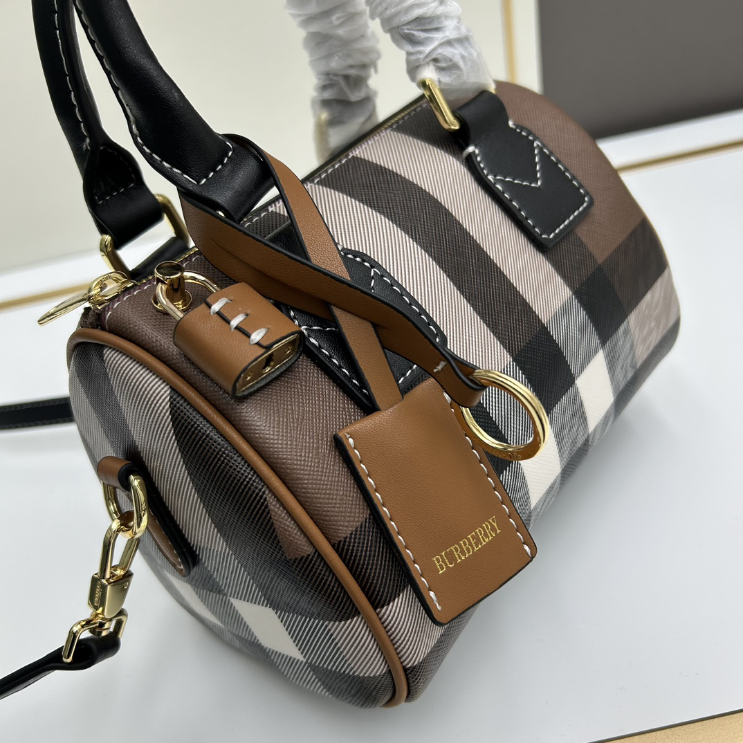 Burberry bag-139