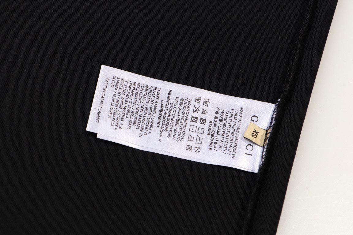 Gucci clothing-259