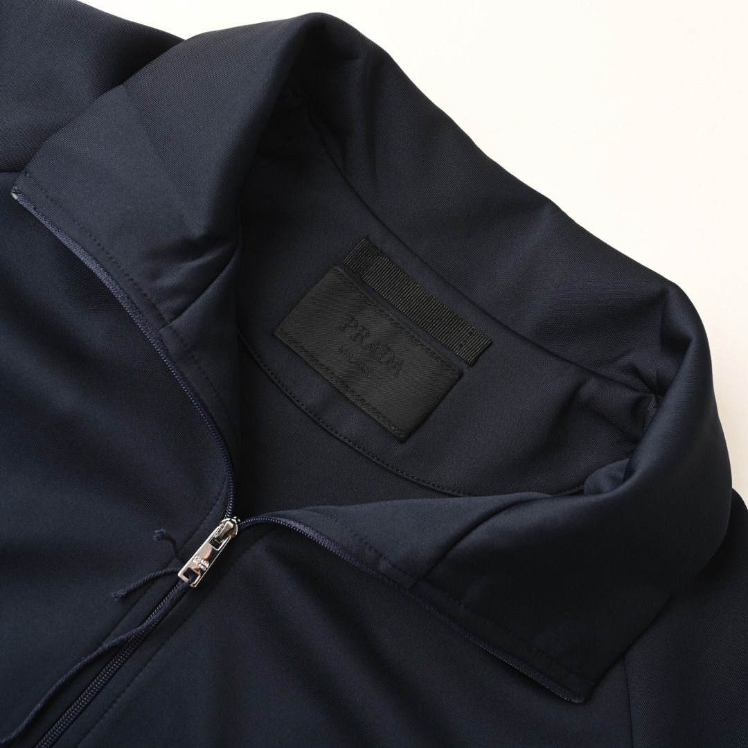Prada Clothing-367