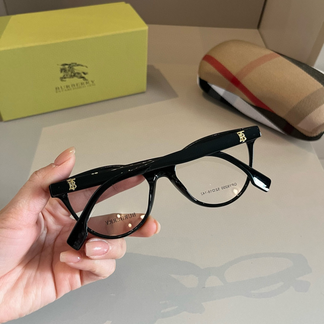 Burberry glasses-19