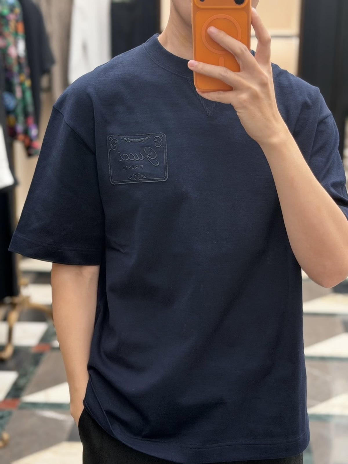 Gucci clothing-133