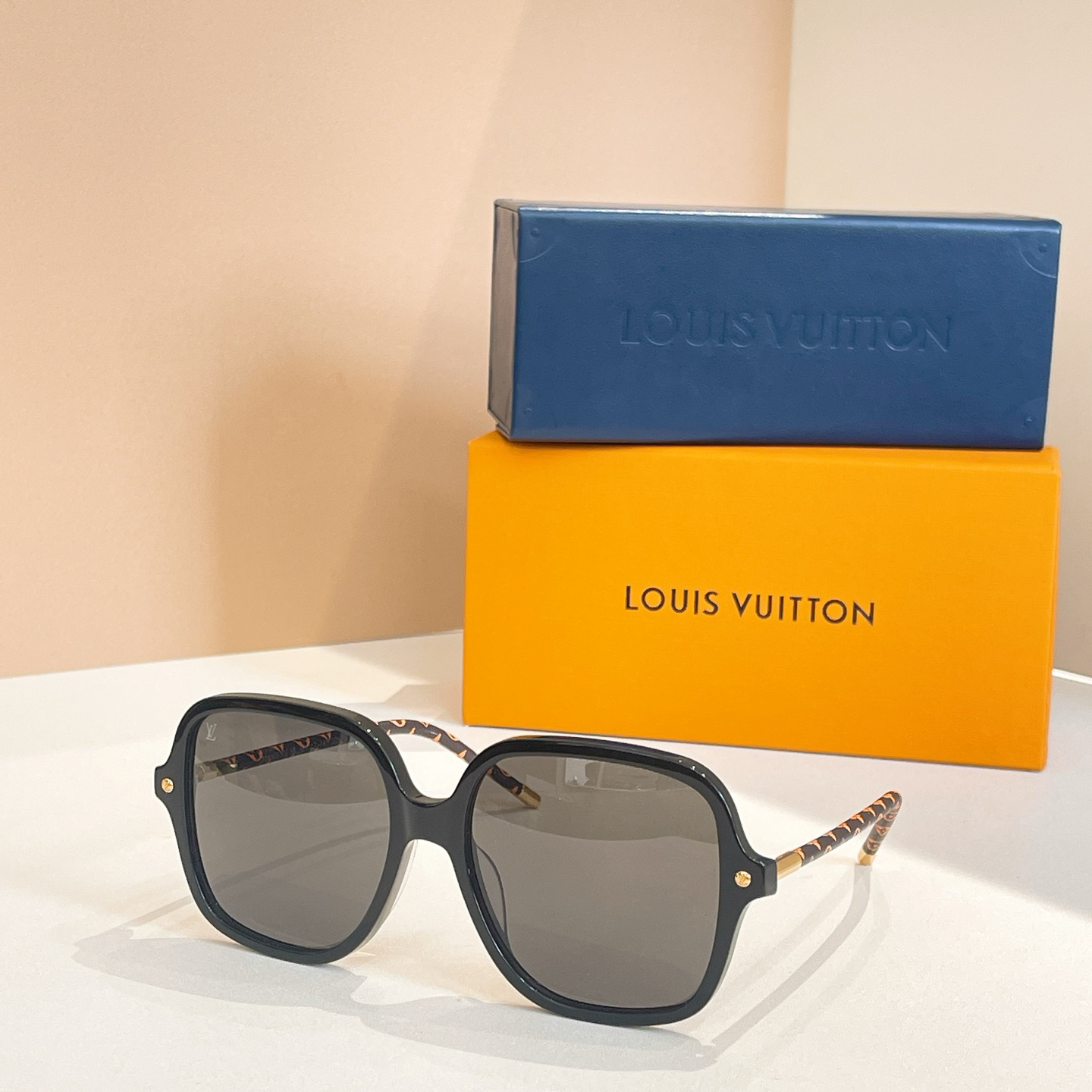 LV glasses-73