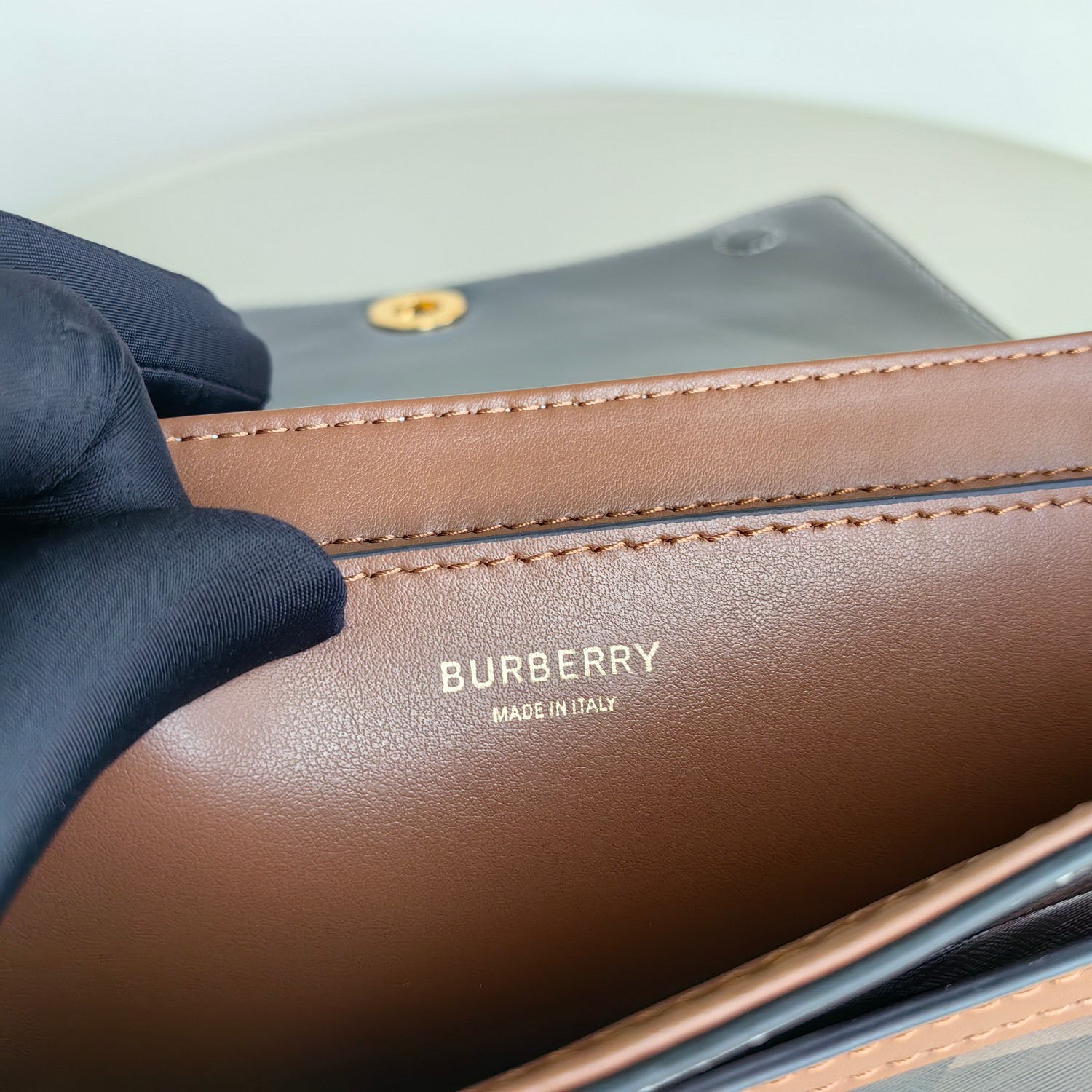 Burberry bag-112