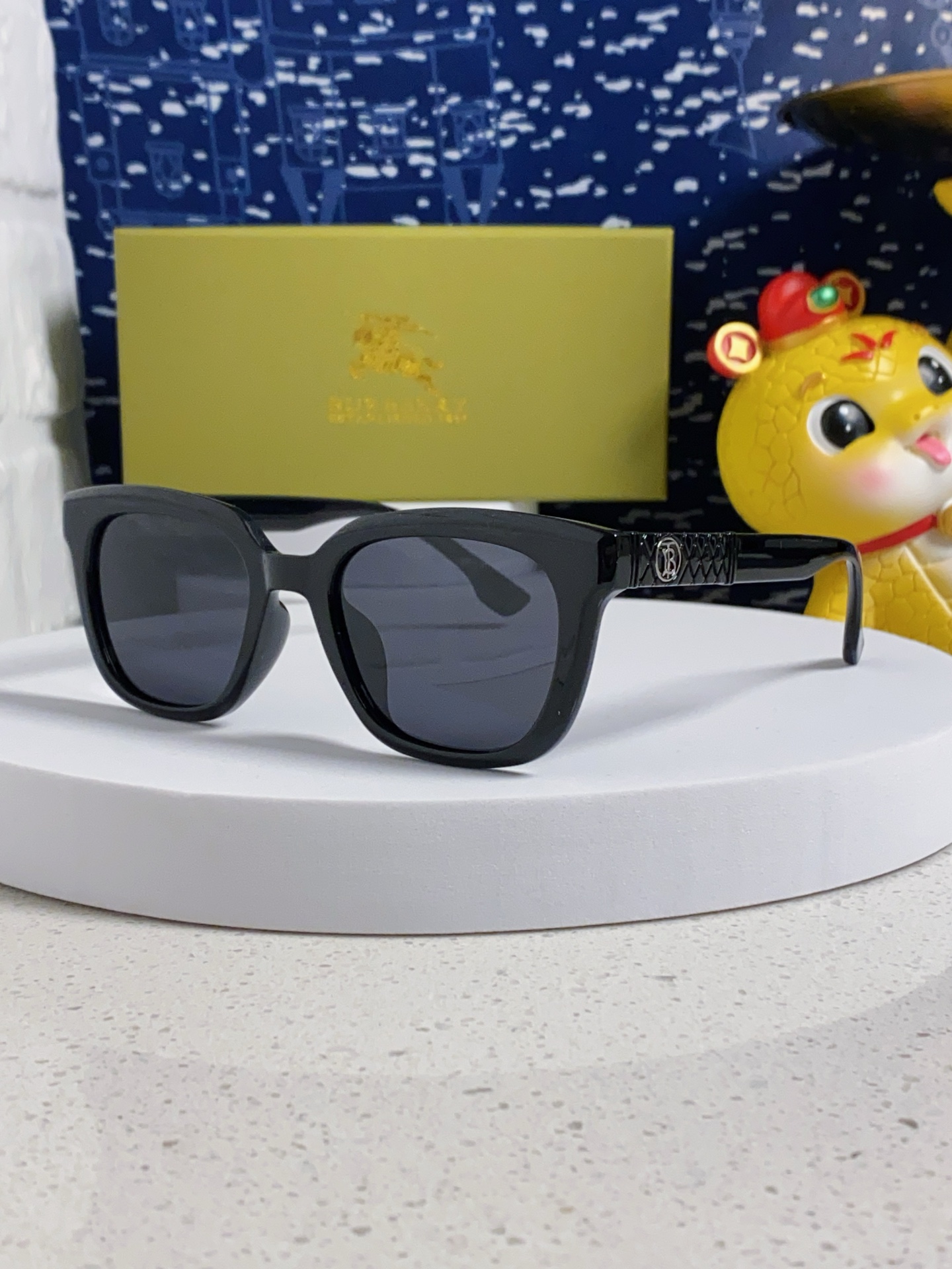 Burberry glasses-23