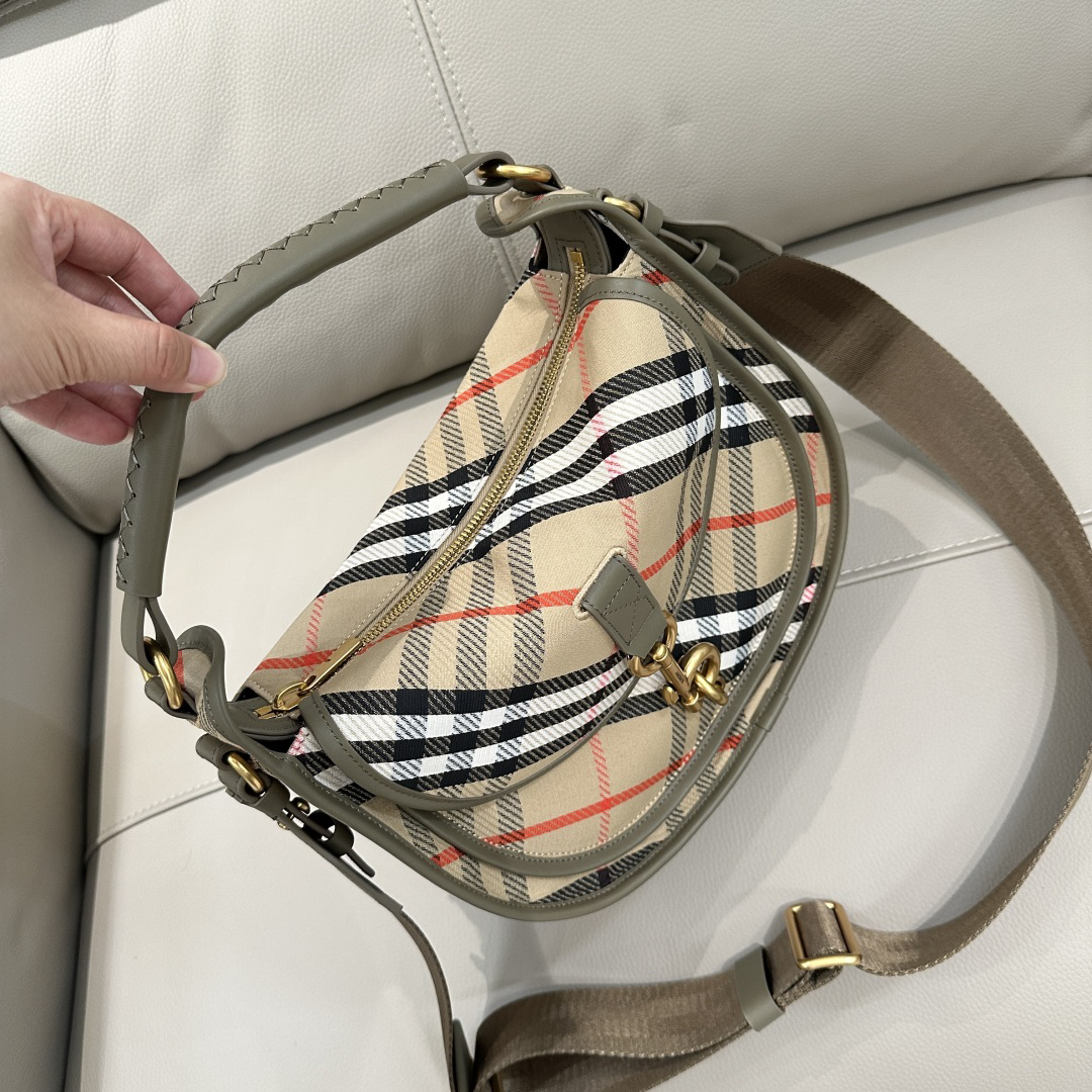 Burberry bag-2