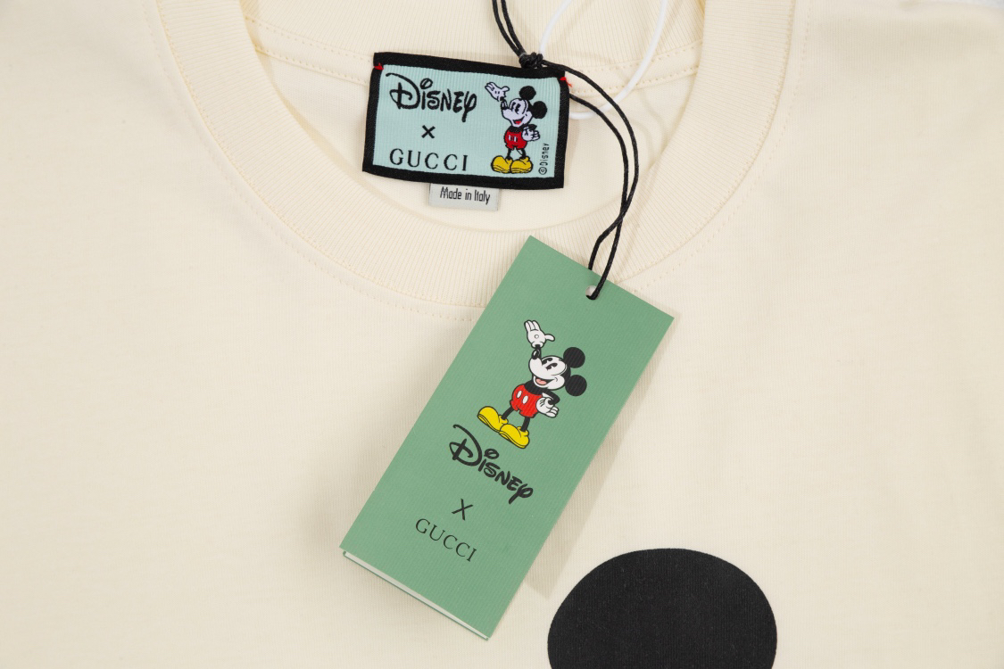 Gucci clothing-45