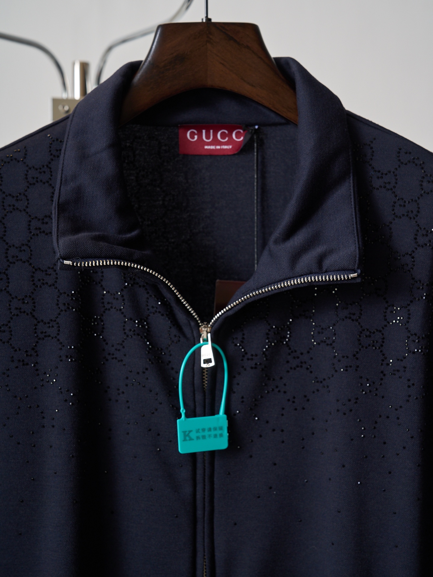 Gucci Clothing-308