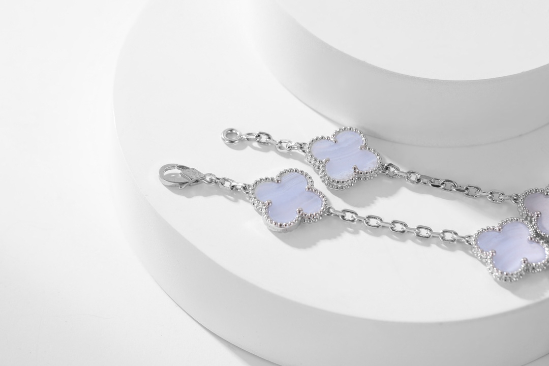 Van Cleef & Arpels necklace-122