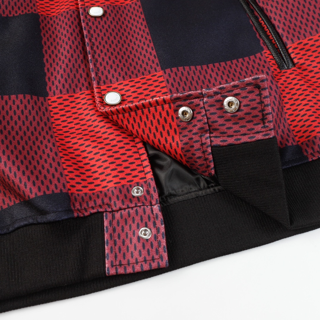 LV Clothing-274