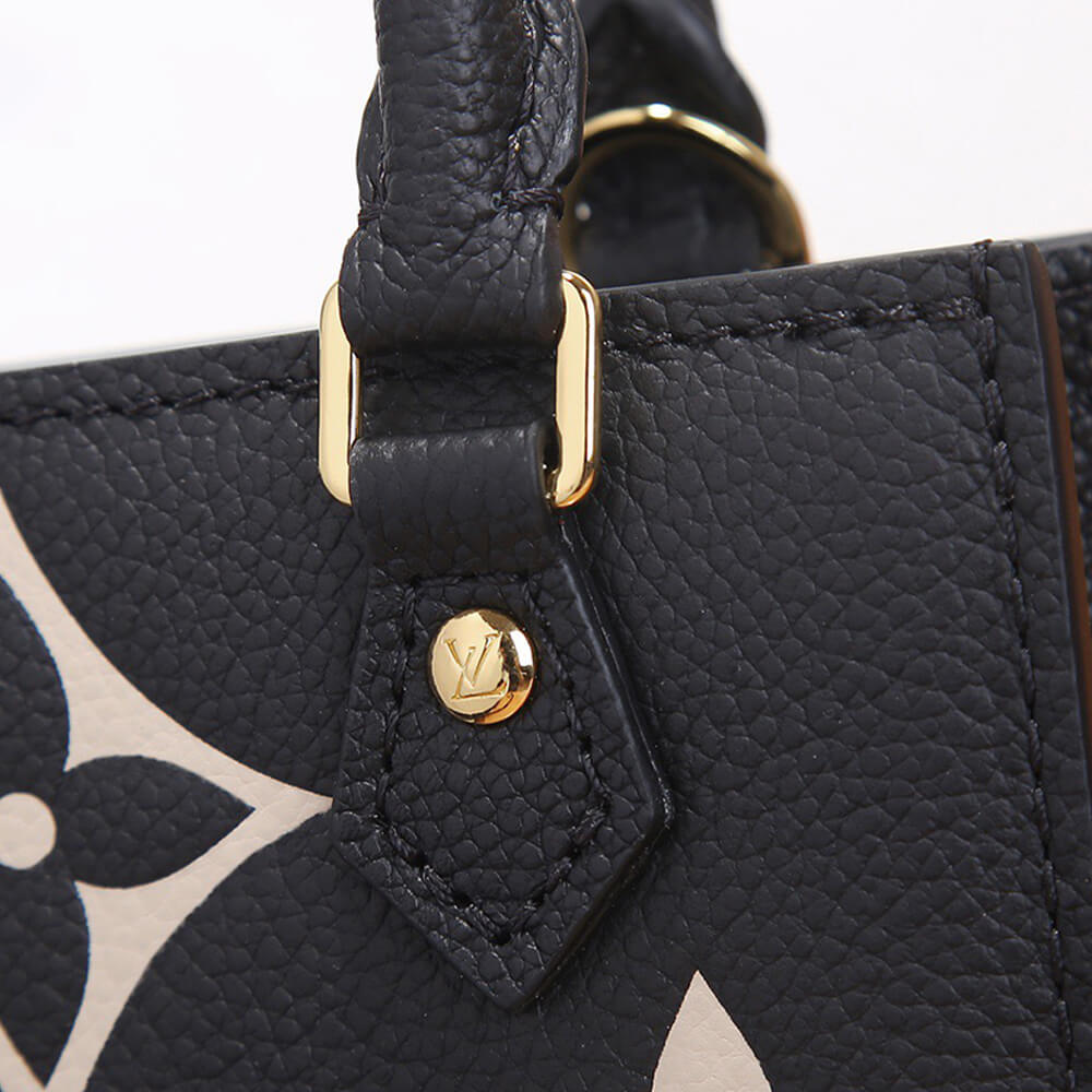 Louis Vuitton PETIT SAC PLAT