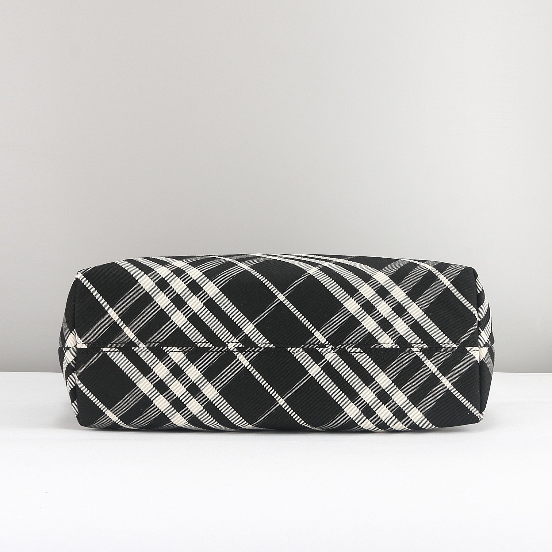 Burberry bag-40