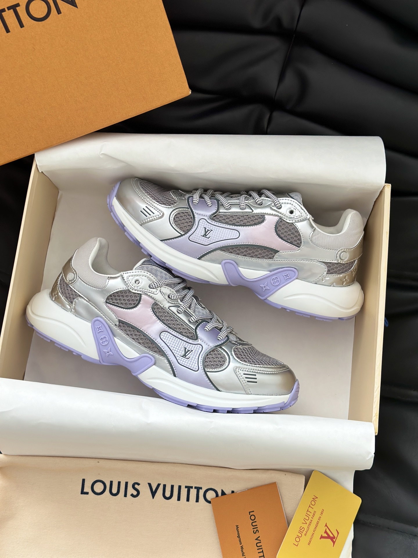 Lv Sneakers-210