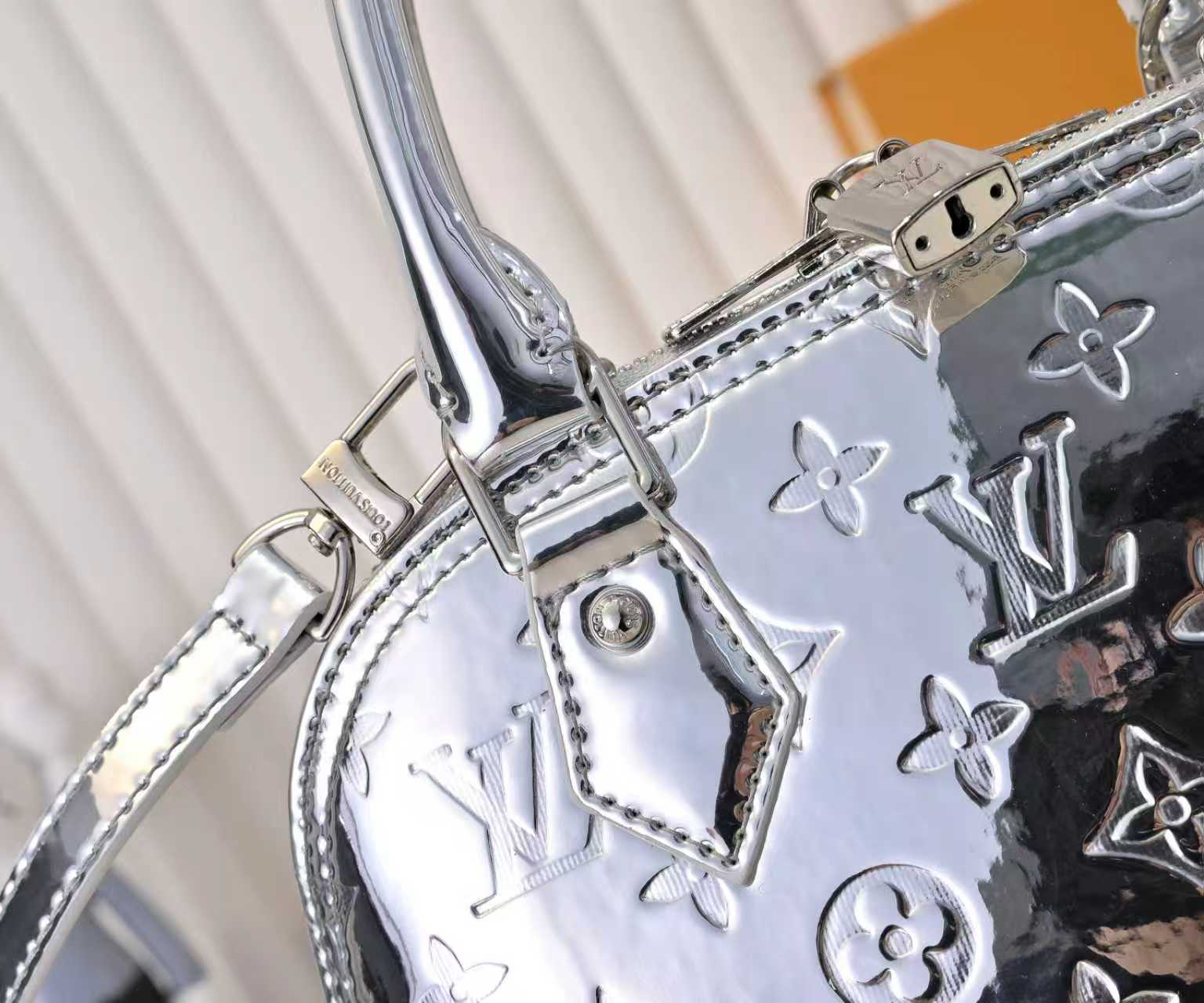 Louis Vuitton bag-133