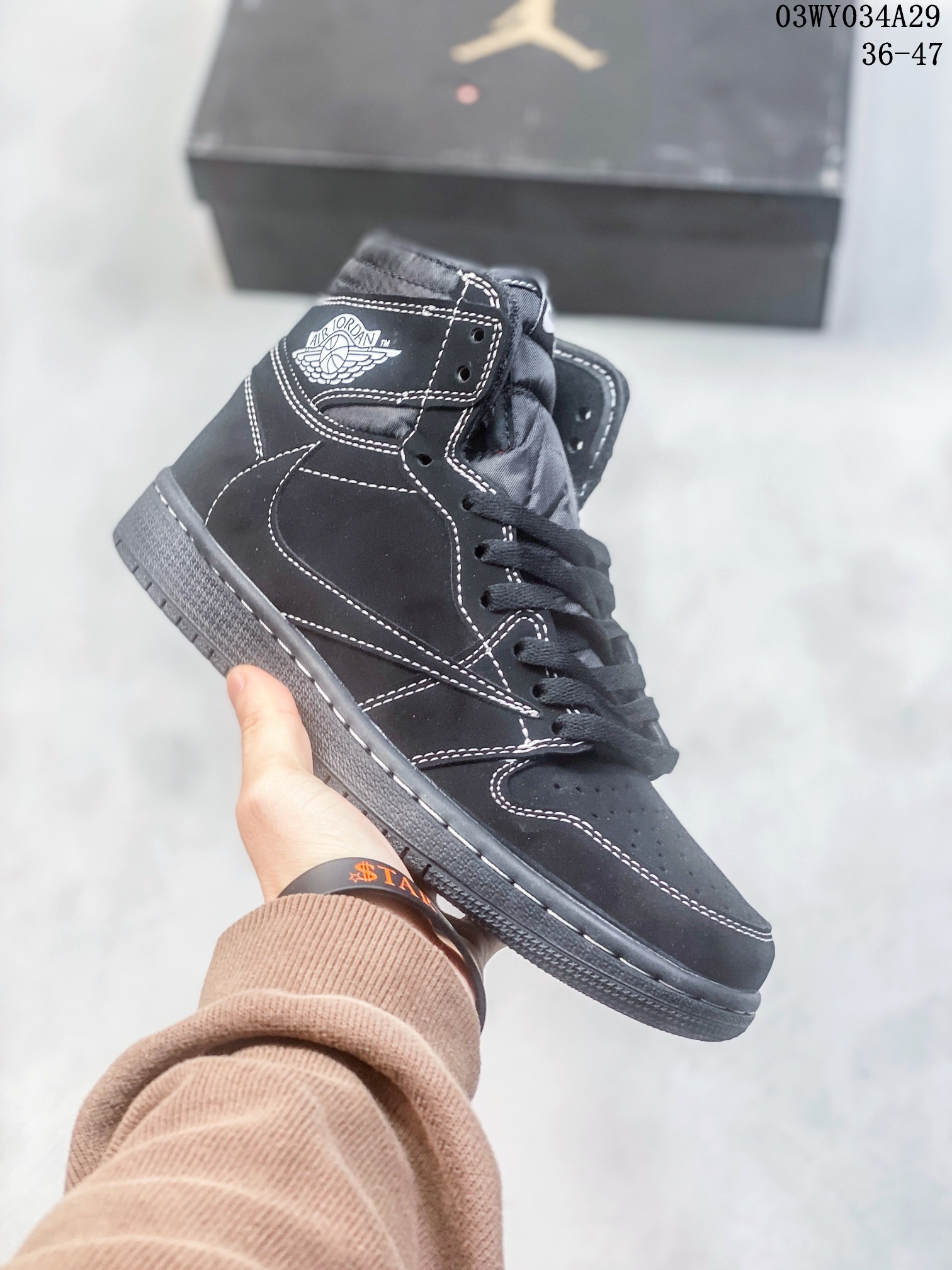 Nike Sneakers-343