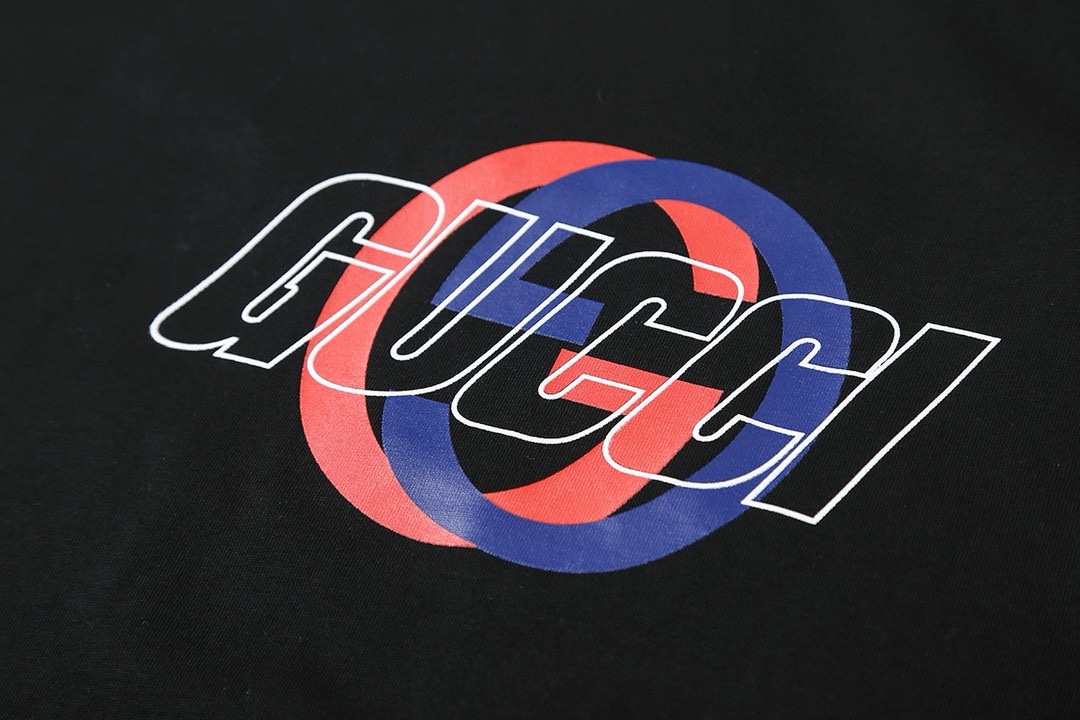 Gucci clothing-21