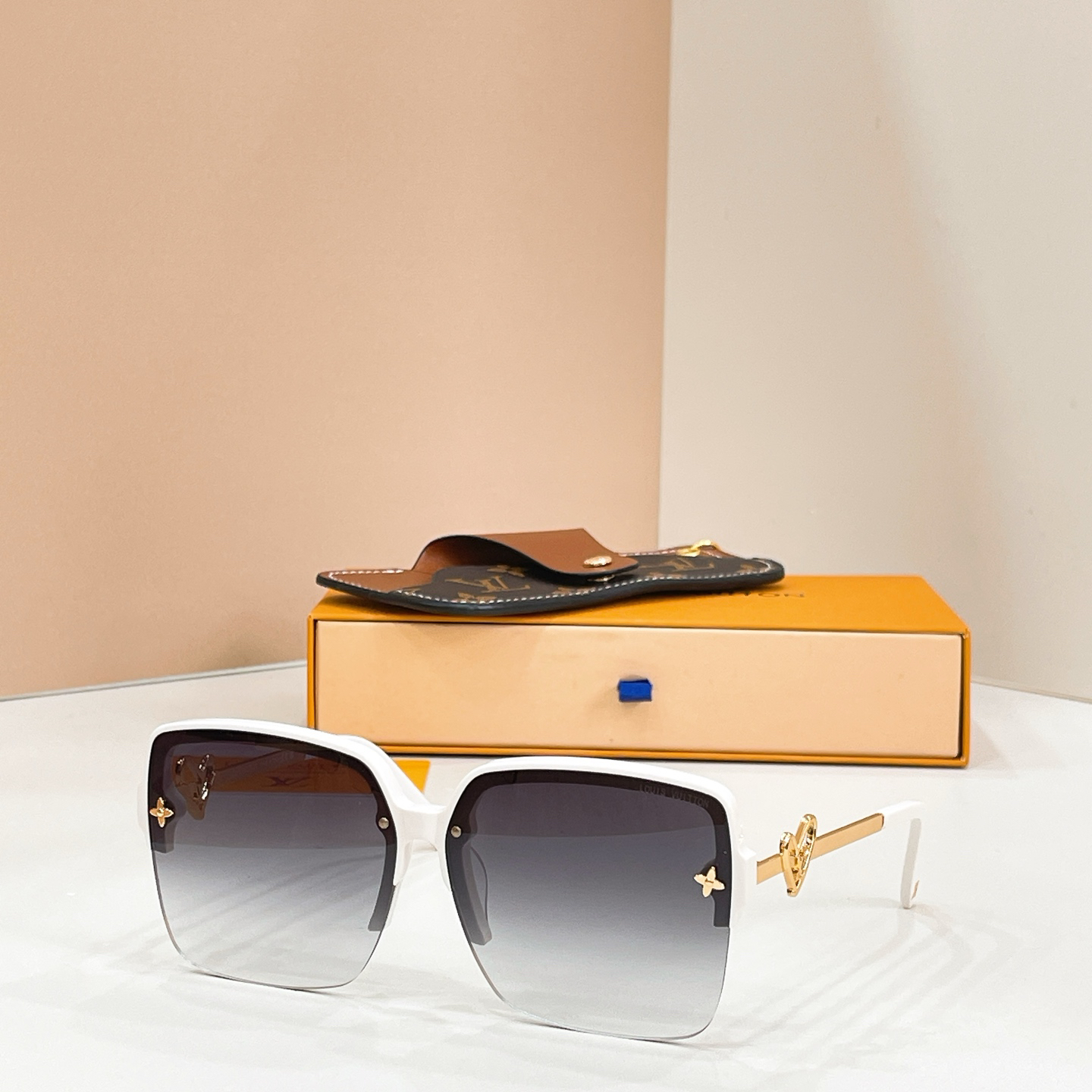 LV glasses-75