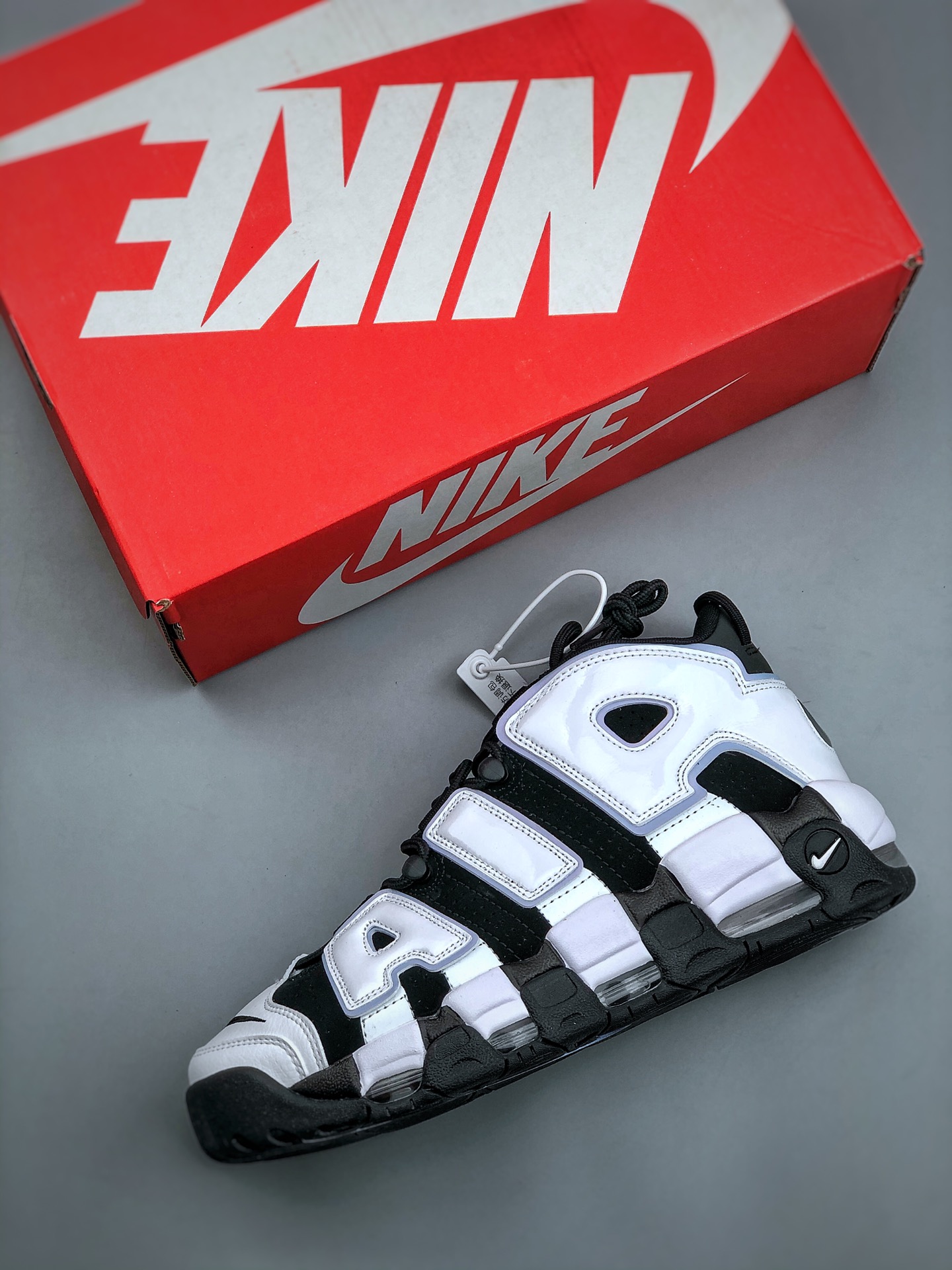Nike Sneakers-333