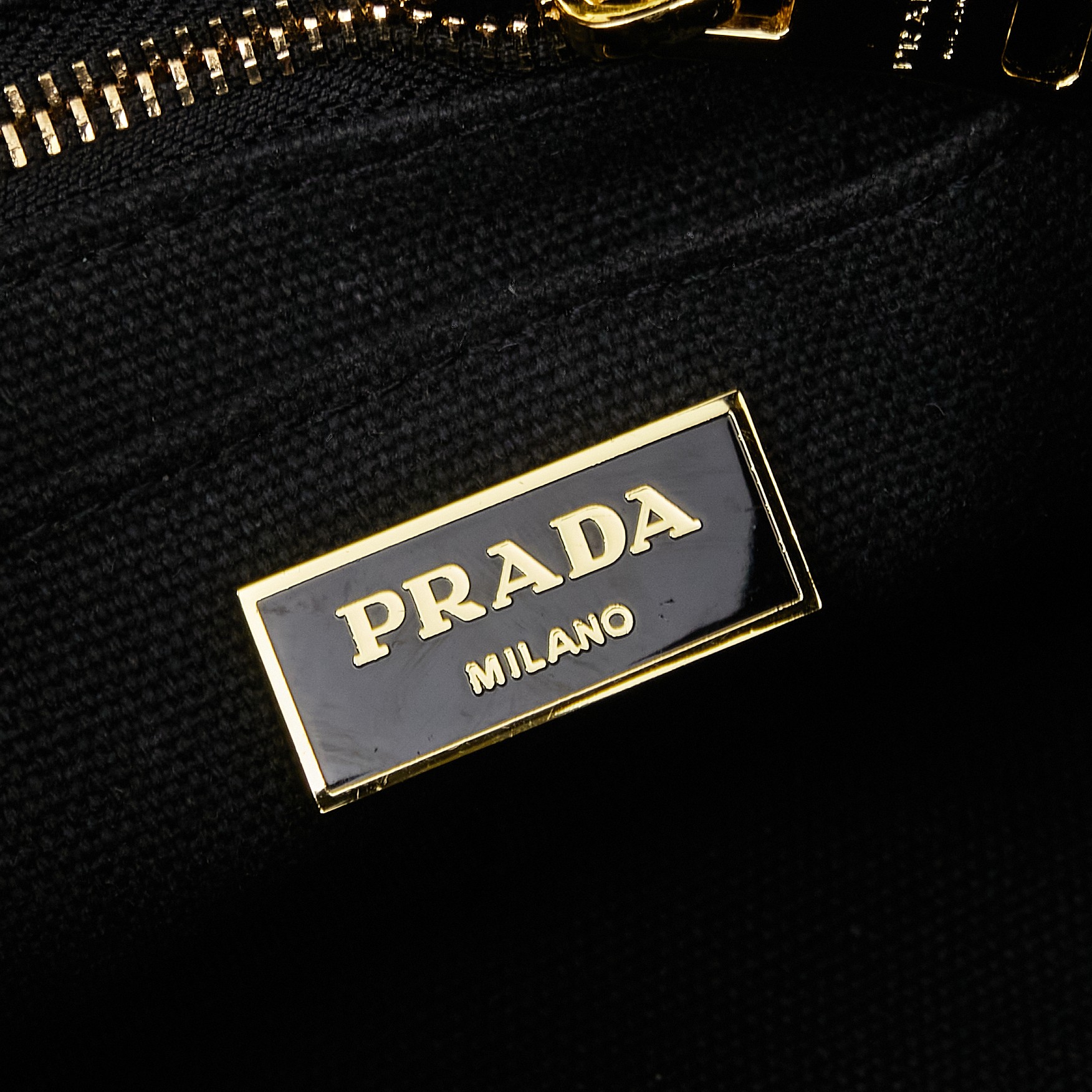 Prada bag-256