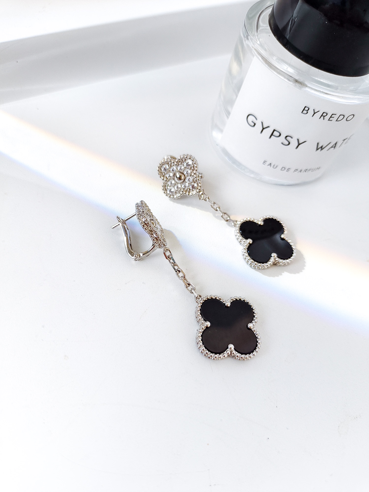 Van Cleef & Arpels earring-106