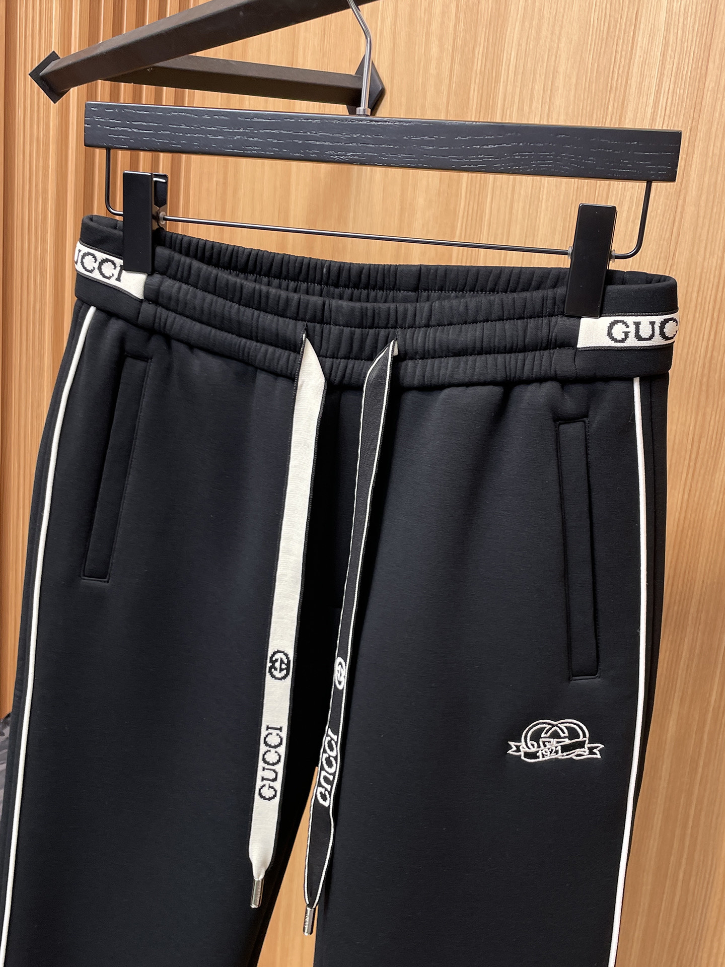 Gucci clothing-99