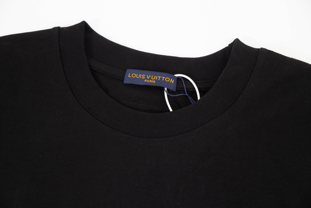 LV clothing-257