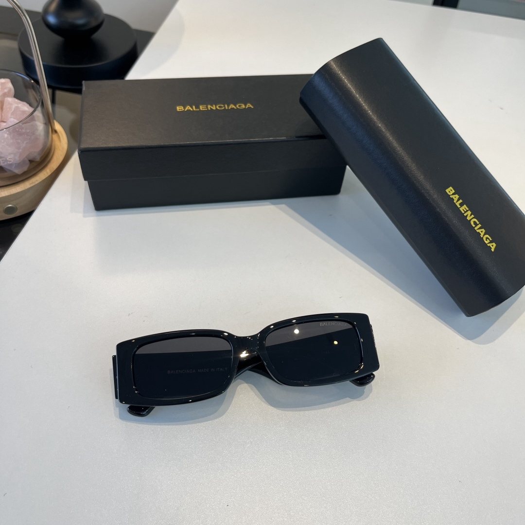 Balenciaga glasses-14