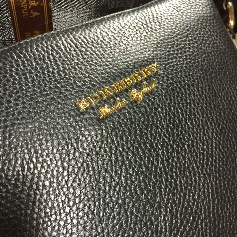 Burberry bag-131