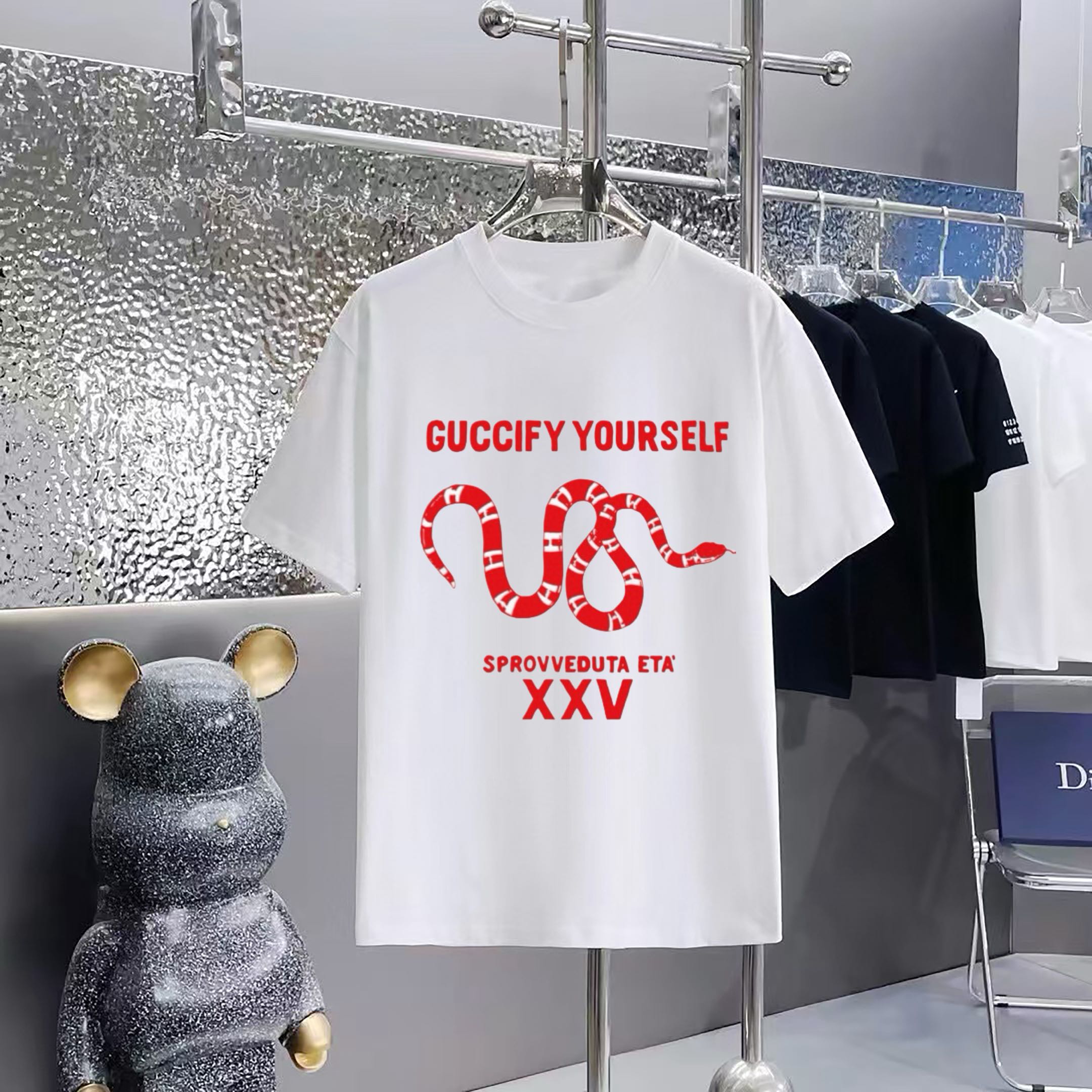 Gucci clothing-94